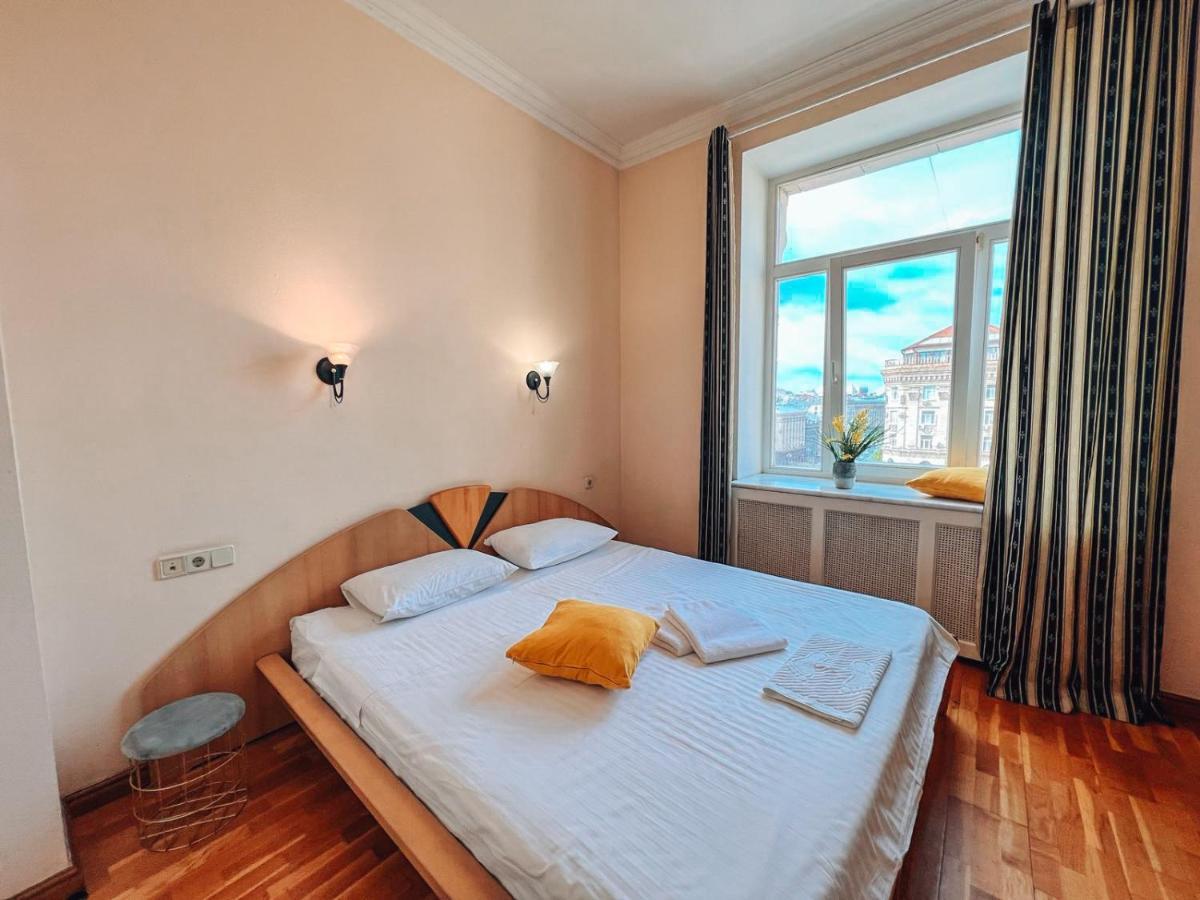 Apartments Rentals Ukraine On Kreshchatik Kiev Exterior foto